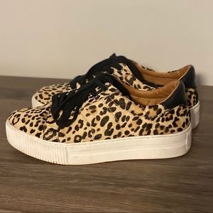 leopard print platform sneaker